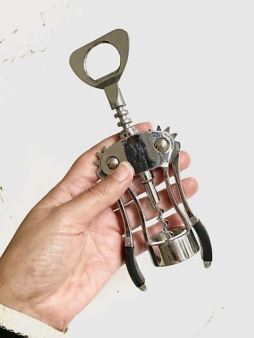 İki funksiyalı metal vint açan və şüşəaçan - Material: parlaq xrom