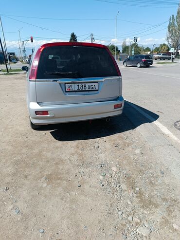 Honda: Honda Stream: 2002 г., 2 л, Автомат, Бензин, Универсал — 8