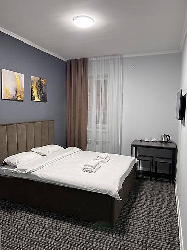 Гостиницы, отели (Посуточная аренда комнат): Гостиница в центре города! На 2гисе Осмонкула 10А На Яндексе — 2