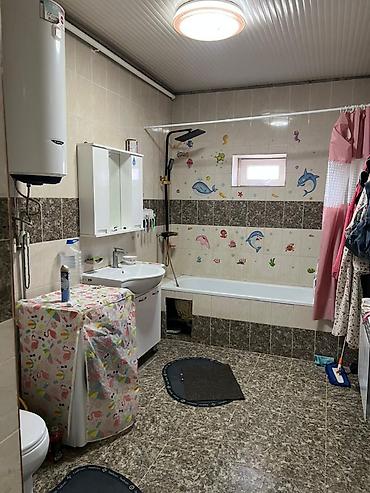 Продажа коттеджей и домов: ID008 📍Срочно продаётся кирпичный дом в районе Ак-Ордо2 🖋️площадь — 18