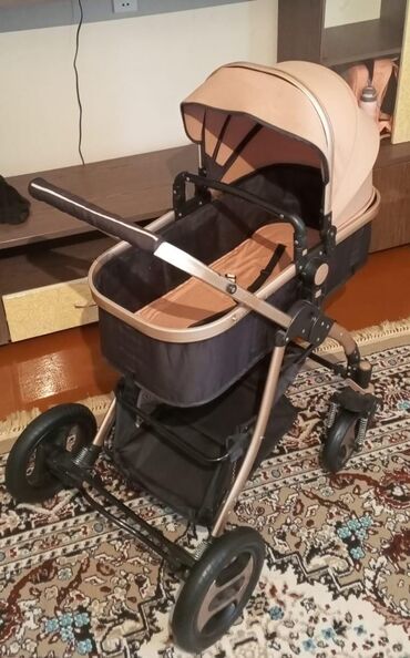 usaq evcikleri: Klassik gəzinti arabası, Bebeto, İşlənmiş, Cins: Oğlan, Yaş: 30 ay, Ünvandan götürmə