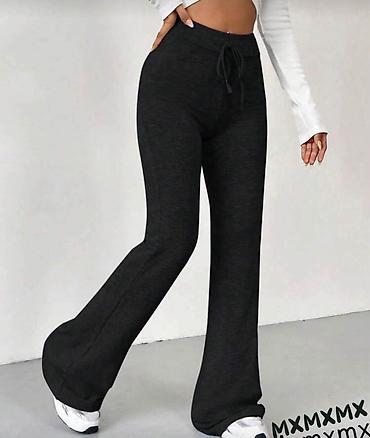 tabi baletanke: Ženske pantalone sa zvonastim nogavicama i visokim strukom - Model — 5