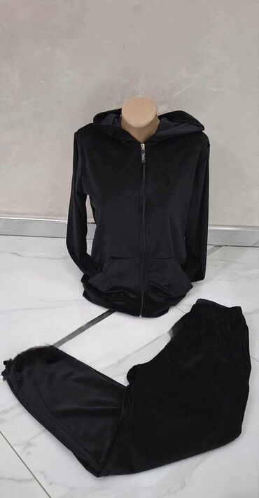 Gornji i donji deo: 💫Plisane trenerice cotex vrhunski plis vel L xl xxl 3xl 
👈3500din — 4