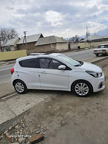 Chevrolet: Chevrolet Spark: 2016 г., 1 л, Автомат, Бензин, Хэтчбэк — 4