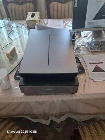 Epson Perfection V850 Pro Scanner. bilən bilir necə skaynerdi. no