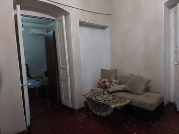 Həyət evləri və villaların satışı: 3 otaqlı, 67 kv. m, Orta təmir — 15