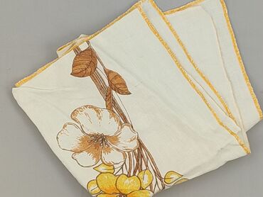 Скатертина 82 x 41, колір - Білий, стан - Дуже гарний