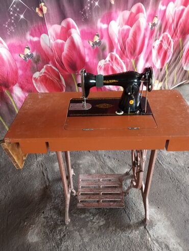 Другая мебель: Продаю Швейная машинка Цена Договорная