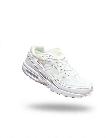 Patike Nike Air Max – bele - Dizajn: Niski profil sa prepoznatljivim
