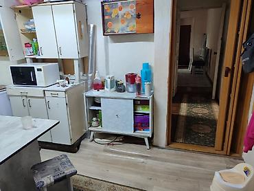Продажа полдома: Продается полдома. - Планировка: - Спальня с двуспальной кроватью — 7