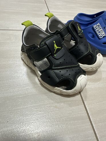 детская обувь 22: Обувь летняя для мальчика на 3 года 
За все 300
Размер 22-23