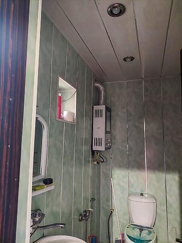 Həyət evləri və villaların satışı: 2 mərtəbəli (mansart) fərdi yaşayış evi - Plan: aşağı mərtəbədə giriş — 10