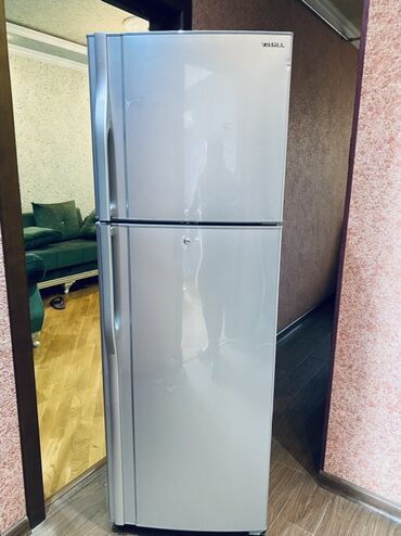 Микроволновки: Б/у 2 двери Toshiba Холодильник Продажа, цвет - Серебристый, Встраиваемый