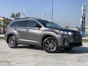 Toyota: Toyota Highlander: 2017 г., 3.5 л, Вариатор, Гибрид, Кроссовер