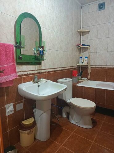 Həyət evləri və villaların satışı: Zığ qəs. 3 otaqlı, 70 kv. m, Orta təmir — 15