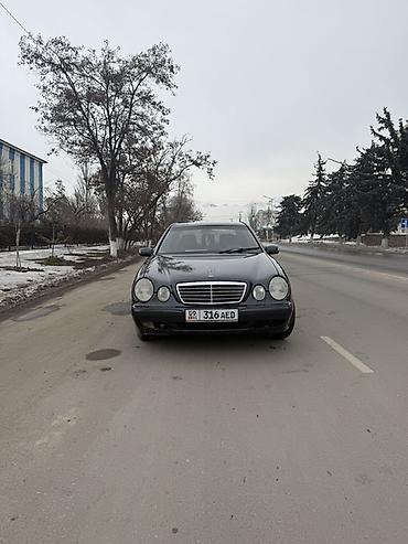 Другие детали салона: Mercedes-Benz E-класс (W210) — 2000 жылы, автомат, 2.2 сди дизель — 6