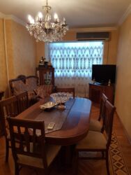 Köhnə tikili: Bakıda 7ci mikrayonda metro ilə 1dəqiqəlik məsafədə yerləşir 5otaqlı — 14