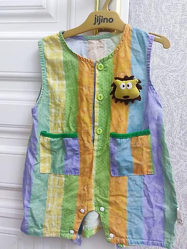 Koftalar, sviterlər: Her biri 4 azn — 2