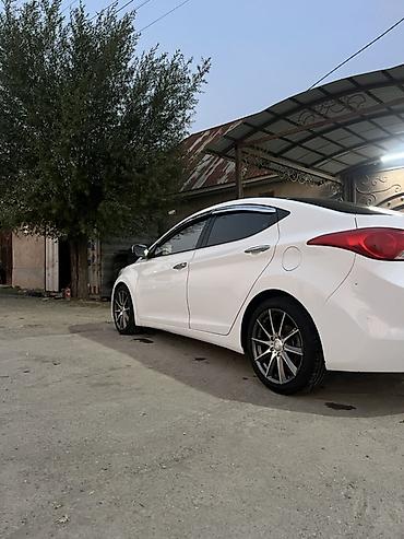 gl x164: Hyundai Avante: 2011 г., Автомат, Седан — 4