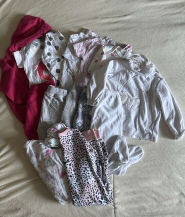 šorc za devojčice: Paket: Bodiji, Pantalone, Trenerke, Za devojčice, uzrast: 9-12 meseci