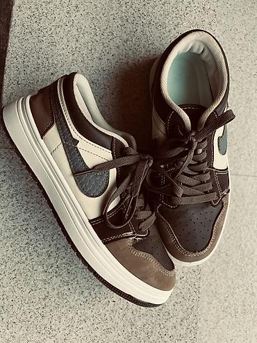 обувь drop: Мужские кроссовки, 39.5, 40, Nike, Б/у, цвет - Коричневый — 1