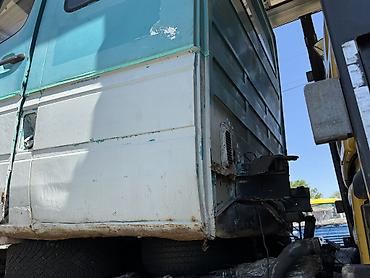 range over: Кабина Sprinter Цена за Кабину голую 200.000 сом Запчасти для TD — 2
