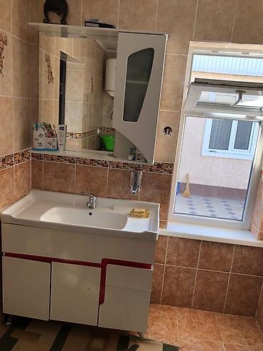 Продажа коттеджей и домов: Срочно продаётся дом со всеми условиями с мебелью . Районе рынка — 19