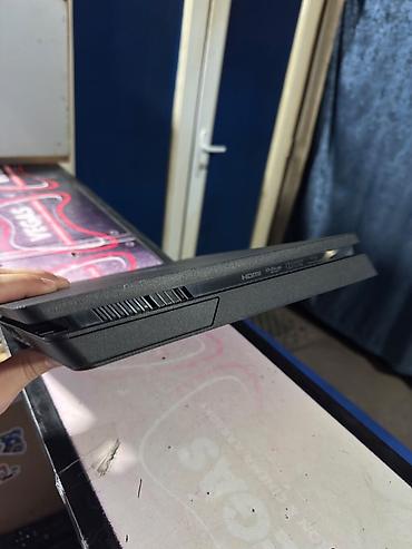 ev ucun soyducular: PlayStation 4 Slim oyun konsolu. Kompakt və zərif dizayna malik PS4 — 3