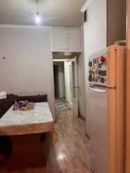 Продажа квартир: 3 комнаты, 69 м², 106 серия, 7 этаж, Старый ремонт at lalafo.kg — 9 Продажа квартир: 3 комнаты, 69 м², 106 серия, 7 этаж, Старый ремонт — 9