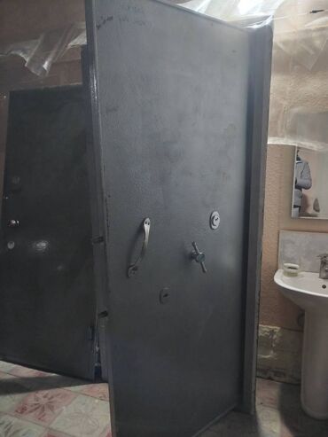 Bunker qapıları: Bunker qapıları — 2