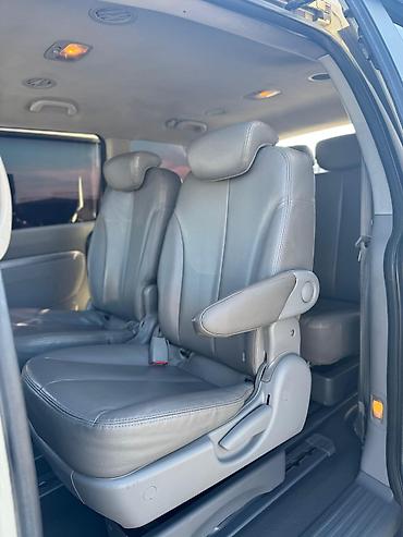 karavan satışı qiymeti: Kia Carnival: 2.2 l | 2011 il Van/Minivan — 7