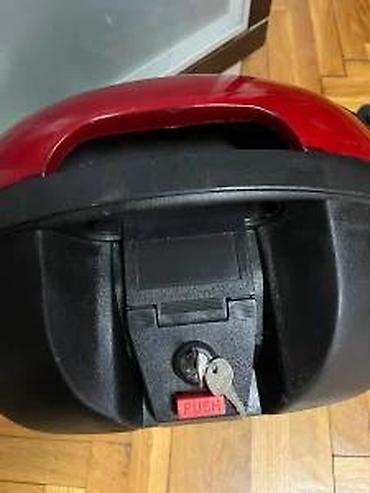punjac za akumulator cena: Univerzalni kofer za motor/skuter sa nosačem - Tvrda gornja kutija — 9