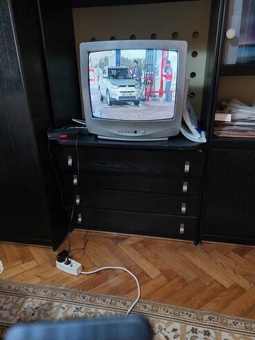 Televizori: ODLICAN Samsung kolor televizor, model tv c2 20 f12, dijagonala ekrana — 7