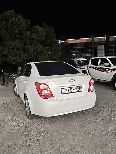 mercedes benz 208 d: Chevrolet Aveo: 1.4 l | 2014 il 235000 km Sedan — 8