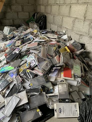 Чехлы: Чехол для телефона За всё 12.000 сом НОВЫЕ Состав лота: - — 4