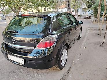 Opel: Opel Astra H, 5 qapılı hetçbek, qara rəng Xarici görünüş: - H kuzov — 4