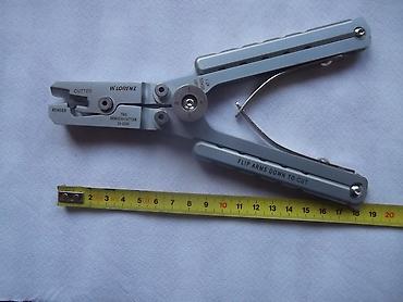 green laser pointer cena: Wire cutter tc
klješta za žicu
ne odgovaram na sms poruke — 5