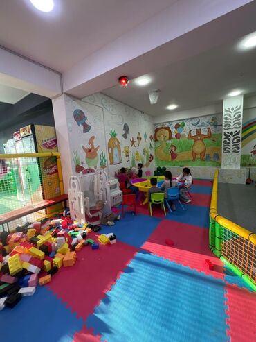 сдается готовый бизнес: Продается детская площадка Разчитан от 200 кв Лабиринт высотой 3 метр