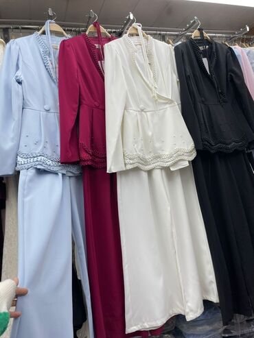 твидовый пиджак: Женский комплект из жакета и брюк с отделкой - Комплект состоит из