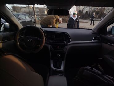 Hyundai: Hyundai Elantra: 2017 г., Седан — 6