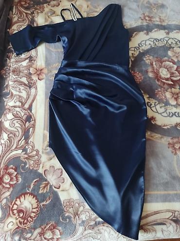 elegant: Tünd göy rəngli S - 36 ölçülü atlas material kokteyl-gecə paltarı - — 2