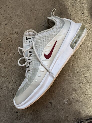 Кроссовки и спортивная обувь: Мужские кроссовки, 38.5, Nike, Б/у, цвет - Серый, Платная доставка at lalafo.kg Кроссовки и спортивная обувь: Мужские кроссовки, 38.5, Nike, Б/у, цвет - Серый, Платная доставка