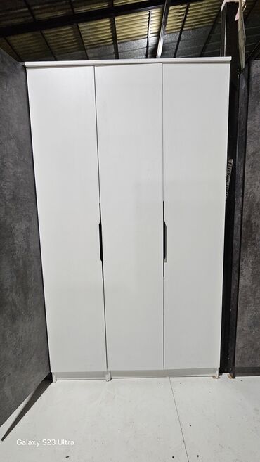 шкаф трехстворчатый: Шифоньер, Новый, Прямой, цвет - Белый, ЛДСП