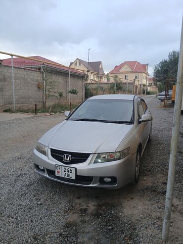 хондо цивик: Honda Accord: 2004 г., Автомат, Бензин, Седан