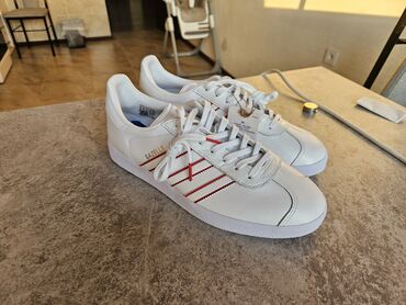 лоро пиано обувь бишкек цена: Мужские кроссовки, 42.5, Adidas Originals, Новый, Самовывоз