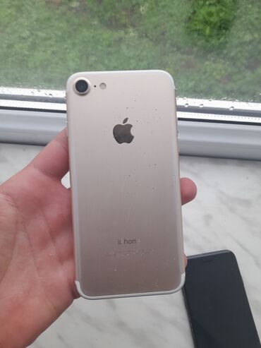 Apple iPhone: IPhone 7, 32 GB, Matte Gold, Qırıq, Barmaq izi
