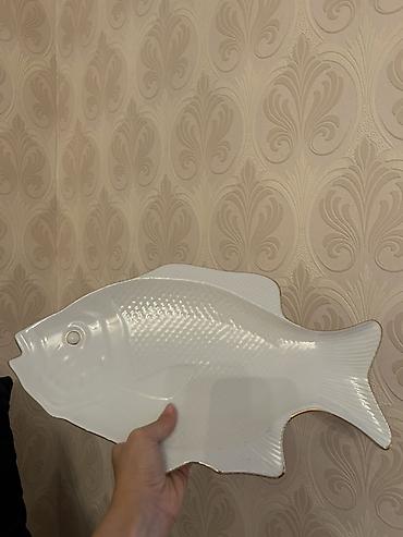 Qab-qacaq və mətbəx ləvazimatları: Porcelan və kristal dekor/servis dəstləri - Porcelan vazalar: biri — 7