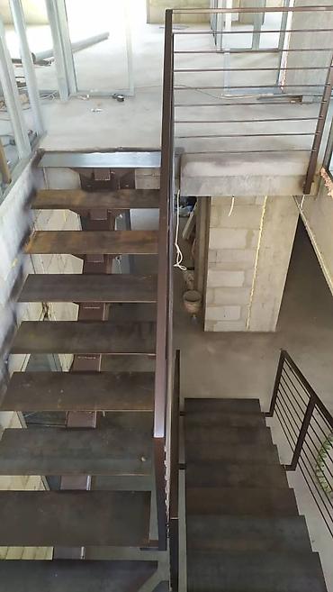 Обшивка лестниц: Лестницы любых видов и сложностей!Винтовые,Г образные, П — 25