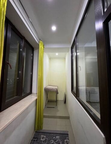 Долгосрочная аренда квартир: 3 комнаты, Риэлтор, Без подселения, С мебелью полностью — 12