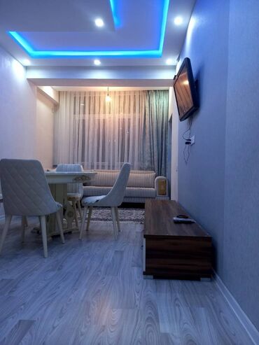 Uzunmüddətli kirayə mənzillər: Qaraçuxur qəs., 3 otaqlı, Yeni tikili, m. Neftçilər, 82 kv. m